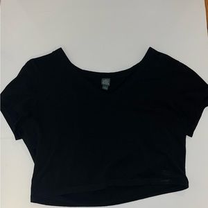 black and white cropped tshirts